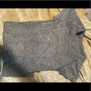 Grey lulu short sleeve